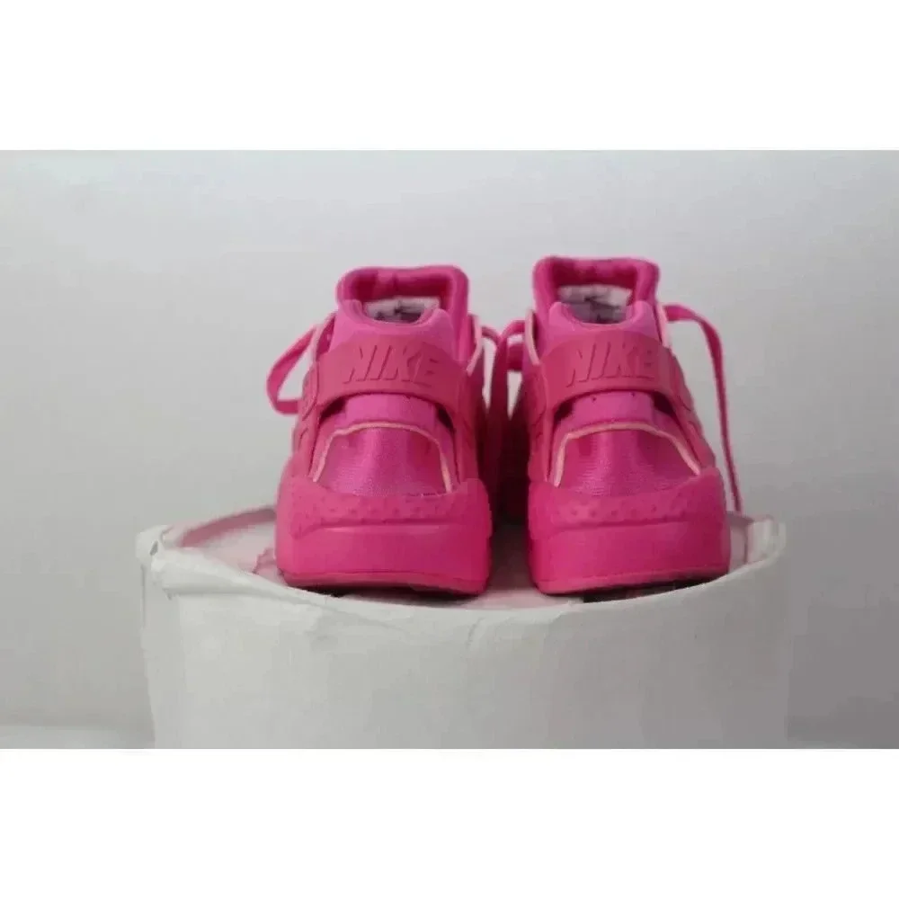 ladies Nike HUARACHE shoes size 4.5